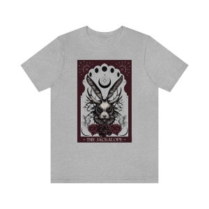 Jackalope Shirt Cryptid Shirt Jackalope Tarot Karte T Shirt Cryptid Tarot Shirt Supernatural Cryptids T-Shirt Folklore Cryptidcore Shirt Bild 5
