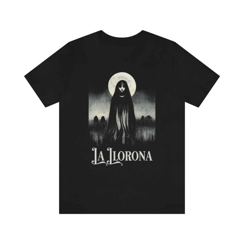 La Llorona Shirt Cryptid Shirt Die Weinende Frau Latina Shirts Goth Shirt Halloween Shirt Spanisch Shirt Mexikanisches Shirt Horror Shirt Bild 4