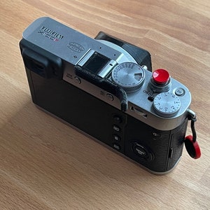Fuji x100 thumb rest
