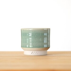 Authentieke Ōbori Soma-Yaki matcha beker cadeauset van 2 | Asemi Co. Handgemaakte theekopjes met gebarsten glazuur natuurlijke klei Zen cadeau voor thee, koffie, sake afbeelding 6