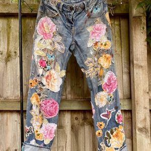 Pink Denim Designer Top Hat Ripped Patched Cottage Of-White Magnolia/Rose Flower Designer Top Hat Ripped Patchwork Cottage rose/magnolia  main image 2