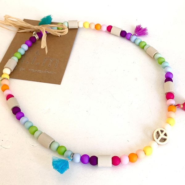 Markenband  Rainbow RegenbogenEM Keramik Kette Zeckenhalsband  Hund Hundemarke Hundekette Boho Anhängerkette Ibiza Hippie elastisch