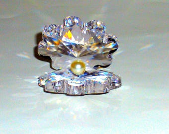 Austrian Crystal Sea Shell with Pearl