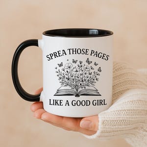 Smut Readers Becher, Buch-Liebhaber-Geschenk für sie, lustige Lesebecher, verbreiten diese Seiten Spicy Reader Neuheit Becher, Geschenkbecher, niedlicher Becher