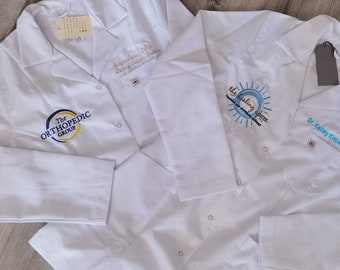 Personalized logo  Embroidered  Lab Coats,embroider your logo and name,Hospital Uniforms Lab Coats,Custom Lab Coats,Lab Coats with Logo