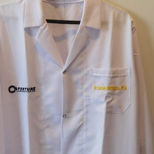 Personalized logo  Embroidered  Lab Coats,embroider your logo and name,Hospital Uniforms Lab Coats,Custom Lab Coats,Lab Coats with Logo