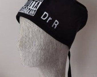 【SURGERY】surgery paper logo tab beanie (2colors) surgery paper logo tab beanie 'black'
