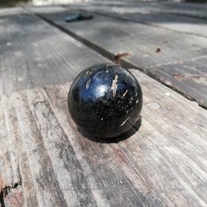Top quality Nuumite Crystal Sphere 39 mm 105 g, Greenland
