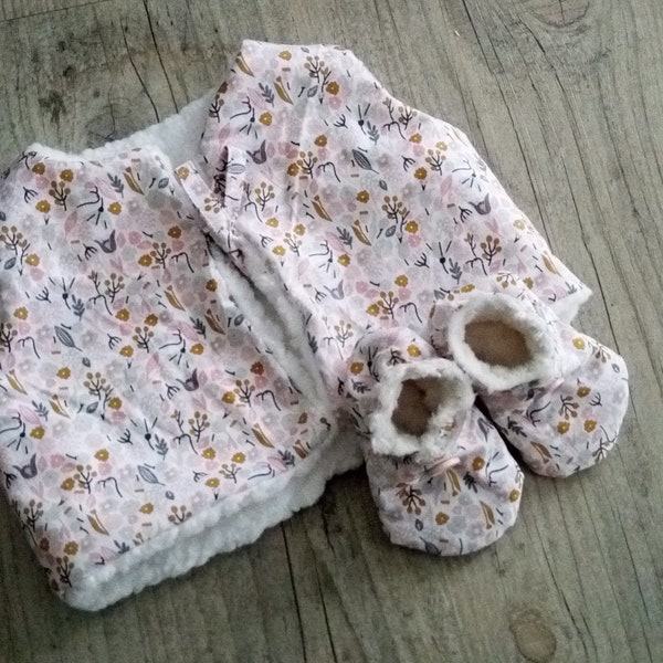 gilet de berger  et chaussons assortis coton fleuri et peau de mouton