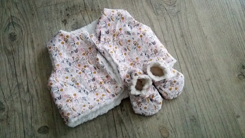 gilet de berger et chaussons assortis coton fleuri et peau de mouton image 1