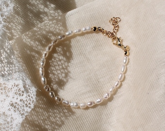 RIVA handmade bracelet with freshwater pearls + personalized word or name