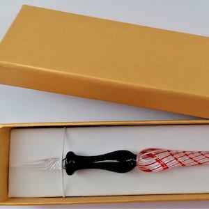 Stylo à encre à plume en verre, plume en verre dans une boîte cadeau D 10 / rouge-blanc
