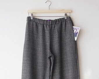 Straight leg trousers with elasticated waist in gray checked wool