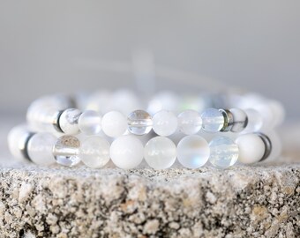 Bracelet en cristal blanc avec pierres précieuses