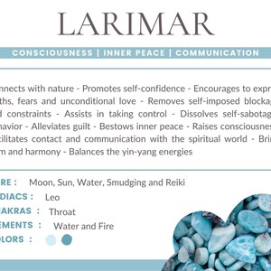 Peut inclure: Cristal de Larimar, une pierre pr&eacute;cieuse bleu-vert, est connue pour ses propri&eacute;t&eacute;s calmantes et curatives. Elle est associ&eacute;e au chakra de la gorge et aux &eacute;l&eacute;ments de l'eau et du feu. L'image montre un gros plan d'une collection de cristaux de Larimar.