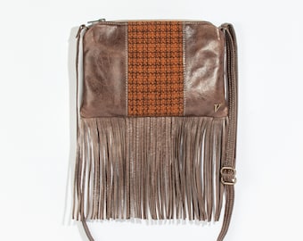 Amber Crosshatch - Florence Crossbody Clutch