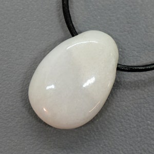 JADE JADEITE from Burma gemstone pendant tumbled stones-drilled with ribbon (original photo) #E3