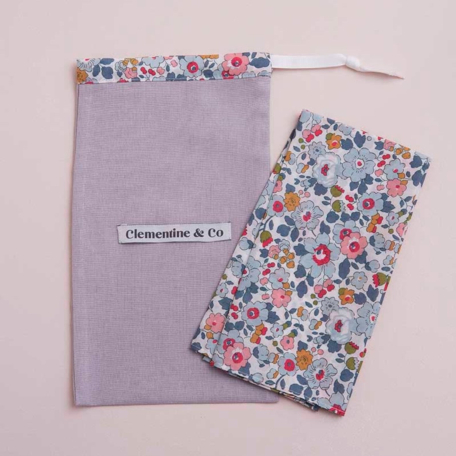 Liberty print Tana cotton Betsy Primrose napkin set | Etsy Liberty print Tana cotton Betsy Primrose napkin set | Etsy