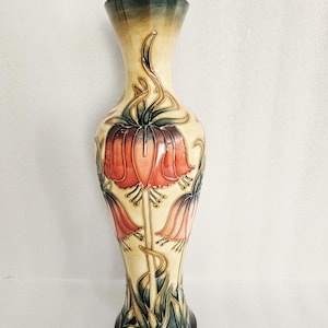 Moorcroft Crown Imperial Limited Edition 31 cm vase Rachel Bishop 42/600 Circa 1999
