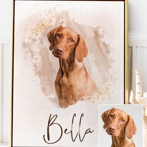 Puede incluir: Una pintura de acuarela de un perro marr&oacute;n con el nombre "Bella" escrito en cursiva debajo del perro. La pintura tiene un fondo marr&oacute;n claro con acentos de purpurina dorada.