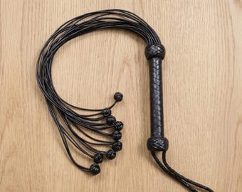 Fouet En Cuir Véritable Rouge Et Noir – Tressage Main, 60 Cm, Queue De Saule, Pour Dressage Et Collection