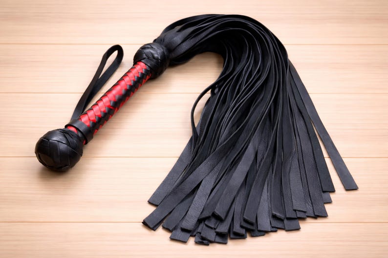 Handmade Leather Flogger Set of 3 – Premium Braided Leather Whips, Top Grain Leather Flogger, Artisan Leather Gift image 4