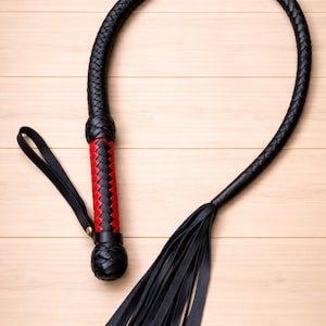 Handmade Leather Flogger Set of 3 – Premium Braided Leather Whips, Top Grain Leather Flogger, Artisan Leather Gift image 8
