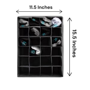 K&ouml;nnte beinhalten: Ein schwarzer Stoff-Schubladenorganizer mit 18 F&auml;chern, 29,2 cm breit und 39,4 cm hoch. Der Organizer ist mit Socken und Unterw&auml;sche gef&uuml;llt.