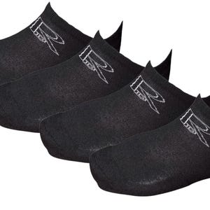 Puede incluir: Tres pares de calcetines invisibles negros con un logotipo blanco en cada calcetín.