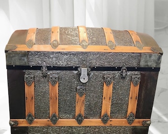 Vintage Steamer Trunk Retro Wooden & Metal with Leather Straps Camel Back