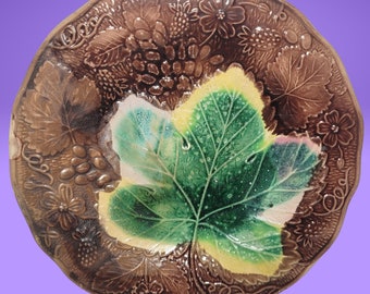 Antique 1800&#39;s Majolica Grape Leaf & Strawberry Design Ceramic Pottery Decorative Plate ~ Lovely Unique Christmas Gift!
