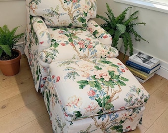 Poltrona vintage imbottita su misura con 2 cuscini e poggiapiedi con motivo floreale ~ Regalo di Natale ~ Decorazione per la casa ~ Regalo per lei