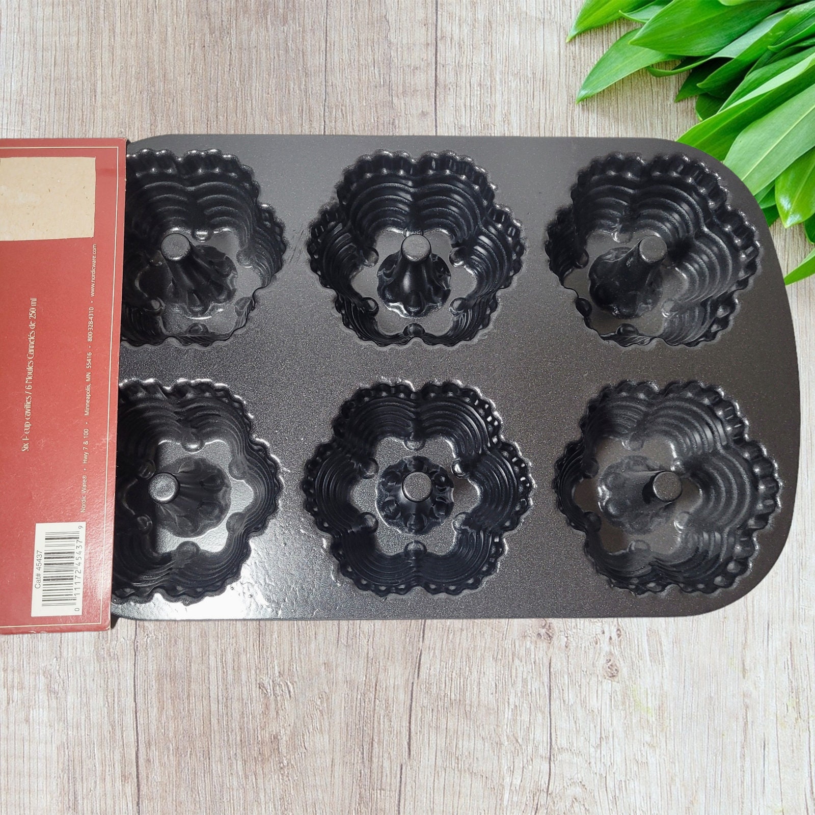 New Nordic Ware FESTIVAL 6 Mini Bundt Muffin Aluminum Pan Platinum  Collection Made in USA Perfect Christmas Gift 