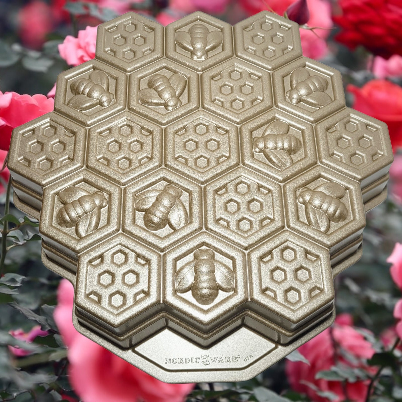 Nordic Ware Honeycomb Pull-Apart Pan, Gold