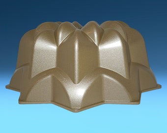 New Nordic Ware Star Bundt Cake Baking Pan Cast Aluminum Bake Bakeware ~ Made in USA ~ Great Christmas Gift!