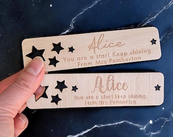Personalisiertes Mini Lesezeichen | Geschenk Lehrer Schüler Schüler | Lesezeichen aus Holz | Abschlussgeschenk | Abgänger 2026 | Jahrgang 2026
