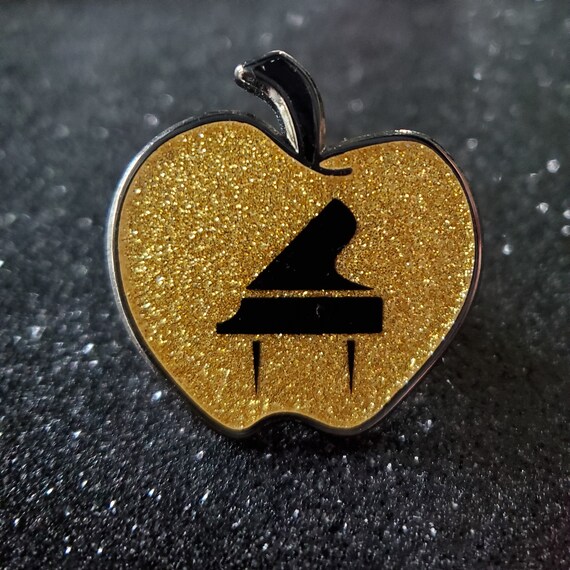 hacer los deberes caos Caballero amable Buy Twilight Inspired Edward Cullen Piano Apple 1 Pin Online in India - Etsy
