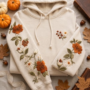Broderad höstblommahuvtröja, rustik romantisk hösthuvtröja, blommig present, Thanksgiving-gåva för älskare, hösthuvtröja