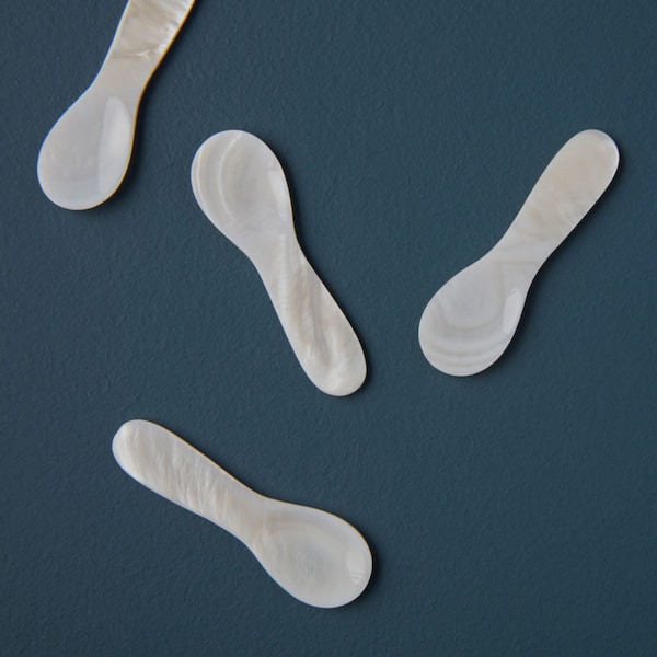 Seashell Spoons (2.25''L) mother of pearls spoons, small spoon, tiny spoon, mussels spoons, white spoons, cutlery, salt spoon