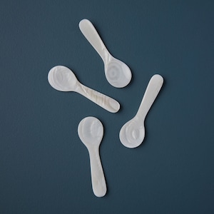 Seashell Spoons (3.25&#39;&#39;L), caviar spoon, medium spoon, mother of pearl spoons, mussel shell spoons, cutlery, salt spoon