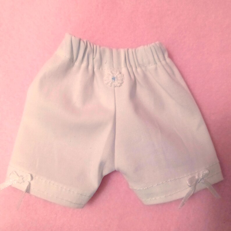 Gingham Doll Outfit: Blue Top, White Shorts, Hair Ribbons - Fits 14" Dolls afbeelding 4
