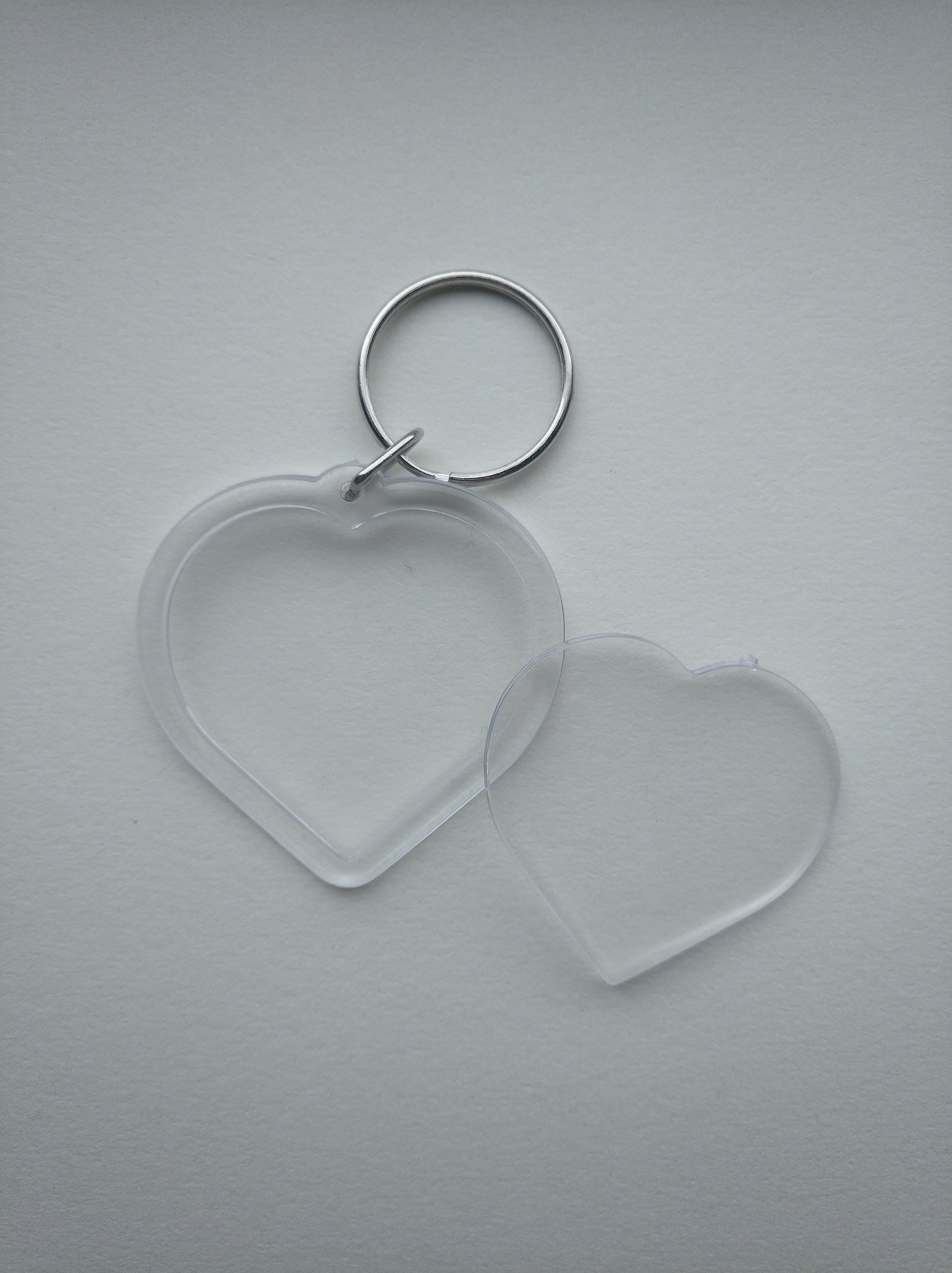 Natuworld 25Pcs Clear Acrylic Photo Keychains Blank Heart Shape