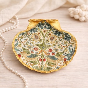 shell trinket dish William Morris Strawberry thief design gold finish 11-13cm