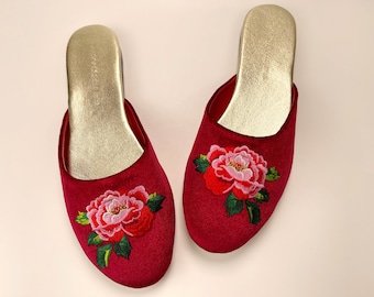 Embroidered peony velvet mules - women velvet slippers, luxury slippers, wedding slippers, wedding flats, bridal shower gifts