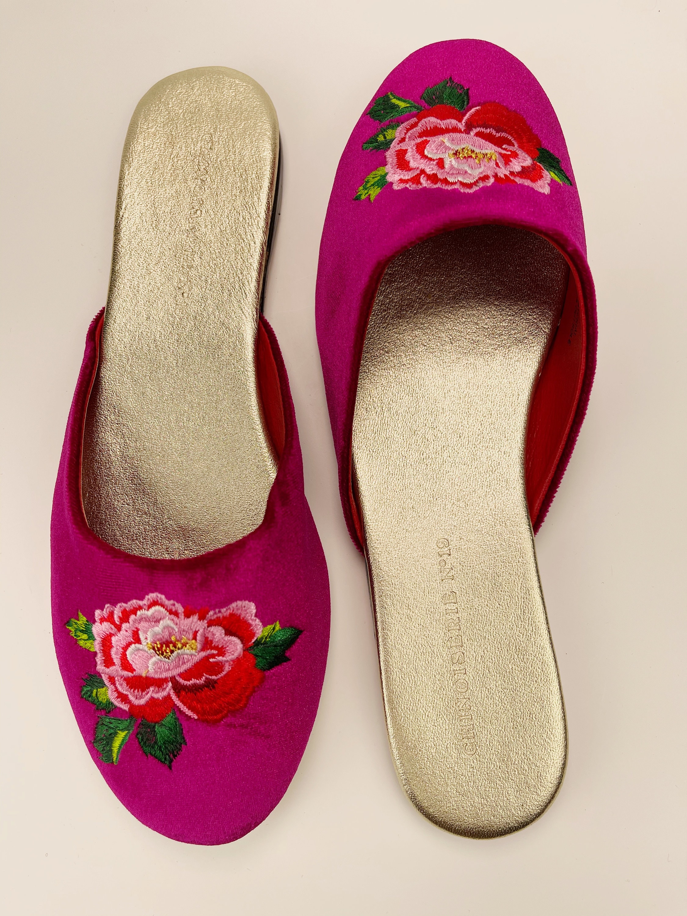 Embroidered peony velvet mules women velvet slippers luxury Etsy España