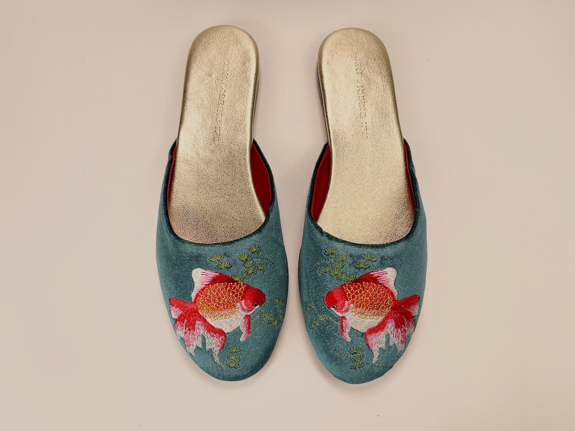 Embroidered goldfish velvet mules women velvet slippers image 1