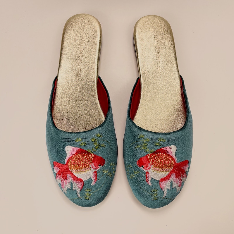 custom velvet slippers