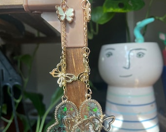Flutter dangle earrings