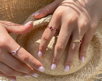 Simple & Chic Ruby Birthstone Stacking Ring - Oval Stone Silver Ring - Red Gemstone Jewelry - Dainty Promise Ring - Red Garnet Jewelry