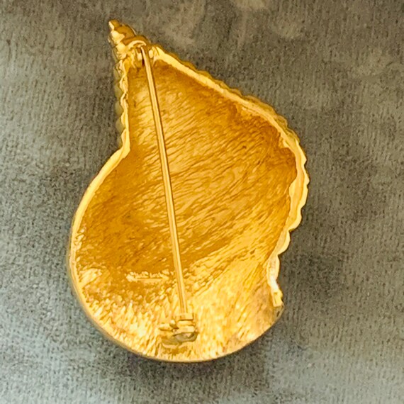 CHRISTIAN DIOR Conch Shell Gold crystal Brooch Vintage Gem